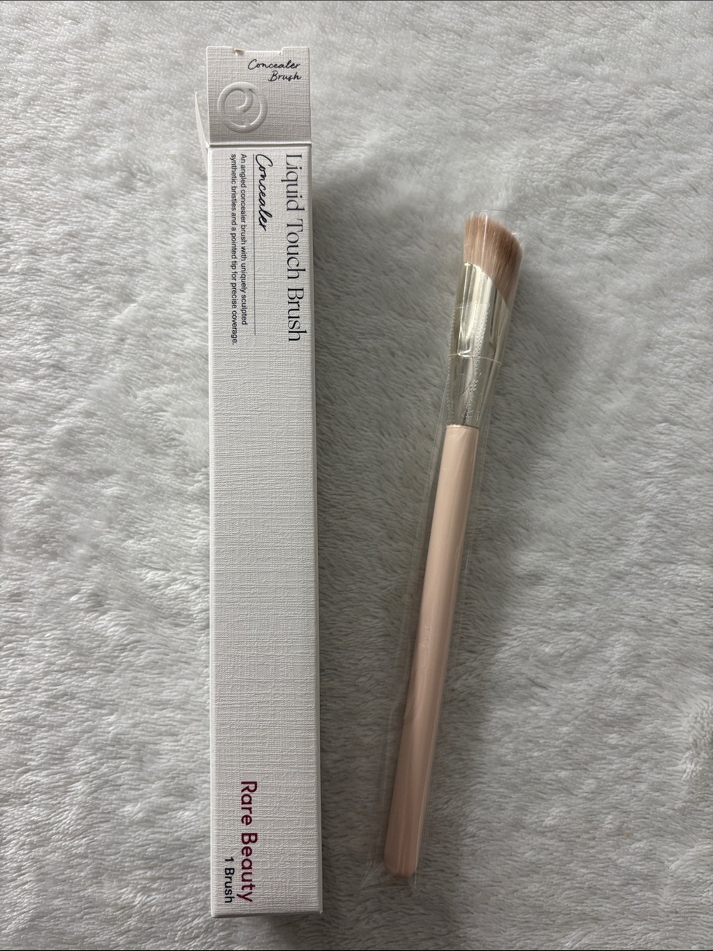Rare Beauty Liquid Touch Concealer Brush